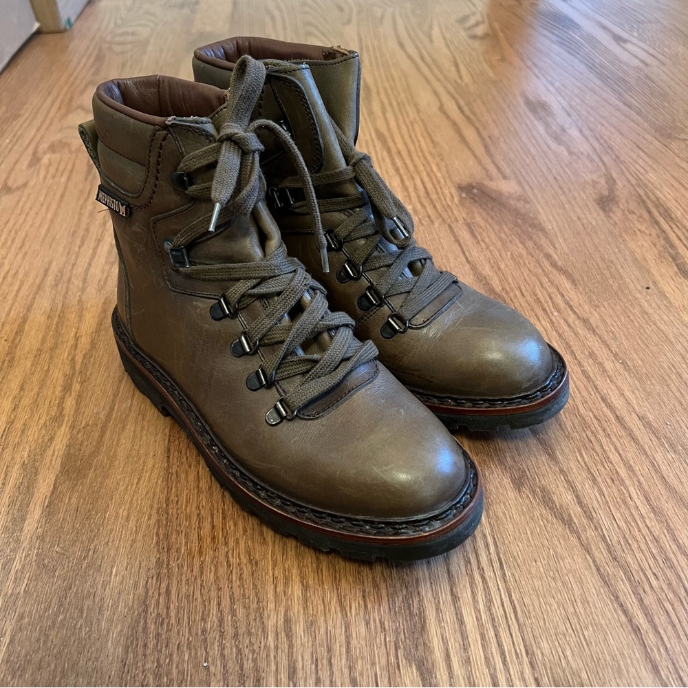 Mephisto Lace Up Boots Sz 8